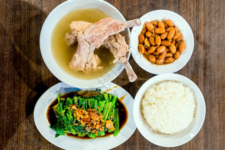 马来西亚肉骨茶新加坡bak kut teh食物文化草本植物猪肉烹饪肋骨胡椒服务美食午餐背景