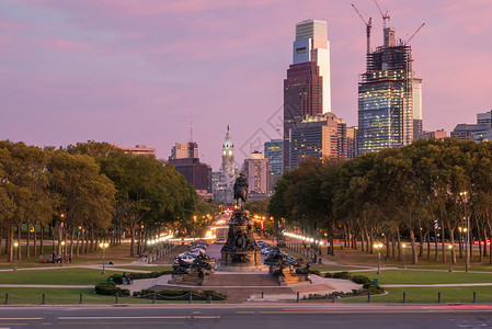 本杰明美丽的费城日落时的天线纪念碑市政建筑纪念馆天际金融风景大路大厅建筑学背景
