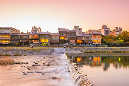 蓑翁日本京都吉翁河岸日落地标旅游旅行文化建筑建筑学反射天空背景