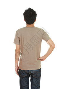 男子的白棕色T恤衫背面成人身体空白冒充微笑牛仔裤男生男人青少年白色背景图片