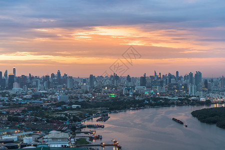 晚上的Chao phraya河弯曲很美 是等待日落最后一天光辉的好时机城市场景摩天大楼建筑物商业记忆美景时光戏剧性天空背景图片