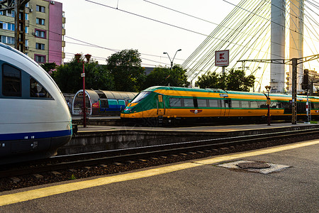 列车长2020年罗马尼亚布加勒斯特布加勒斯特北站 火车站台列车运行细节背景