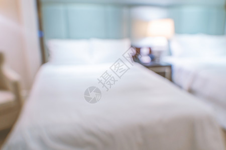 干净又舒适的现代酒店卧室室内有双张床 抽象地脱离焦点 与bokeh背景相混淆 设计奢侈旅行的概念床头商业床垫套房家具床头板房间奢背景图片