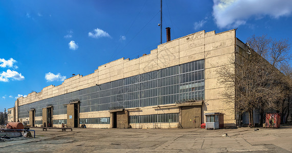 切尔诺莫斯克货物船厂高清图片