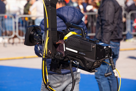 起重机的摄像机直播展示三脚架观众播送摄影视频相机技术工作室背景图片