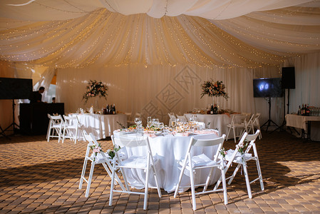 彩礼厅 宴会厅装饰庆典婚礼玻璃环境接待白色房间餐饮用餐大厅背景图片