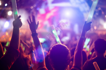 摇滚音乐会派对活动 音乐节和灯光舞台概念 青年和粉丝俱乐部的概念 人与生活方式的主题 现场舞台表演主题背景