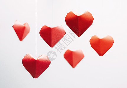 很多纸折纸红心 爱的象征背景图片