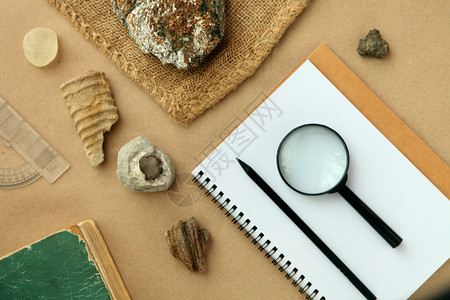 铜石时代珍贵的石头地质勘探高清图片