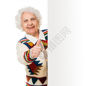老年妇女与广告委员会并列微笑白发空间站母亲空白边缘女士老年病白头白色背景图片