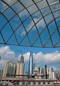 黄埔从 puxi 的上海布东风景旅行蓝色外滩中心建筑金融地标景观经贸摩天大楼背景