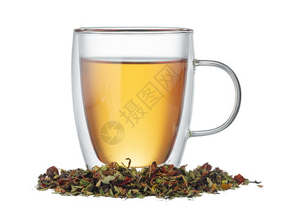 一杯茶 加干茶叶 白的孤立杯子饮料叶子早餐颗粒剂玻璃草本绿色背景图片