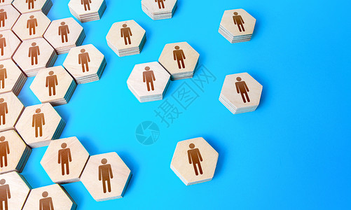 六角形的人物 雇用新员工和招聘员工 公共关系 人力资源 人员管理 寻找空缺职位的候选人 社会和社会团体背景图片