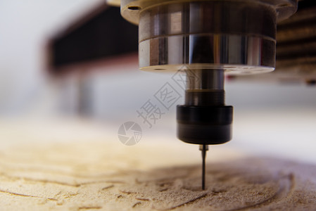 现代自动木制机械机木工技术工程木头制造业钻孔工艺作坊铣削机器刀具高清图片素材