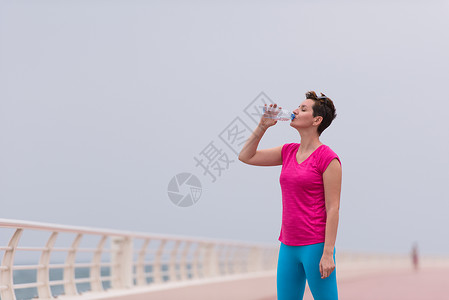 适合女人喝的健康瓶子高清图片