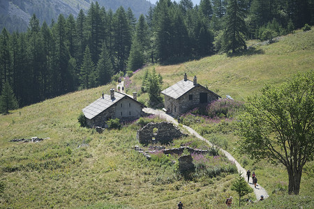 巴多内基亚阿尔卑斯山克莱尔高清图片