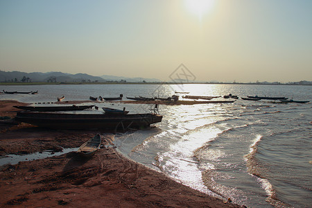 越南达克湖Lak湖风景背景图片