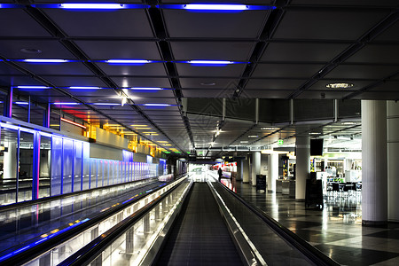 机场的走廊机械飞机场建筑学传送带输送带背景图片