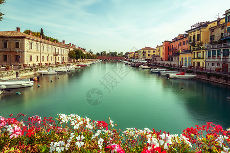 意大利多姿多彩的镇高清图片