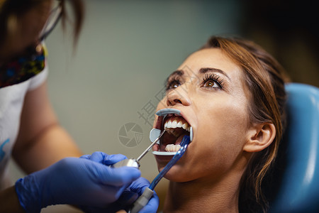 舌侧矫正完美微笑女士手套推杆牙医金属工具卫生药品医生诊所背景