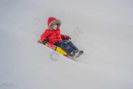 玩儿雪冬天活动高清图片