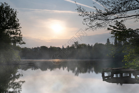 德国湖生境森林植物群旅行天空旅游环境风景水池全景高清图片