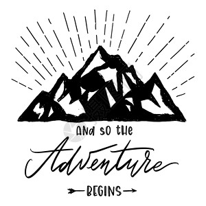 服饰焕新你好 新冒险手画的T恤印有山顶 徒步登山和旅行的旧徽章口号冒险探索公园衬衫绘画岩石标签艺术邮票插画