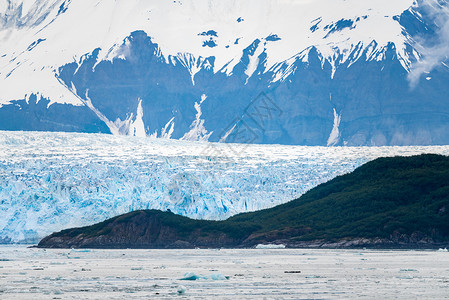 哈伯德冰川巡航冰冷的高清图片