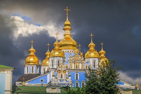 基辅圣迈克尔金色多明度修道院(乌克兰基辅)背景图片
