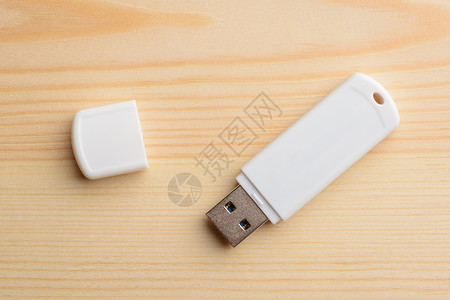 USB 粘在表格上高清图片