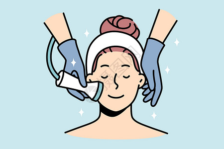 剥皮妇女在沙龙享受面部护理治疗设计图片