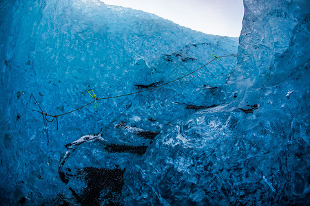 冰洞超级蓝冰岛瓦特纳约克托尔冰川冰山蓝色洞穴高清图片