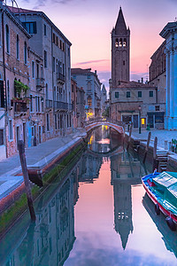 意大利春春在浪漫的威尼斯 和平运河巡演反射旅游外观码头摄影运河景观地方地标城市背景图片