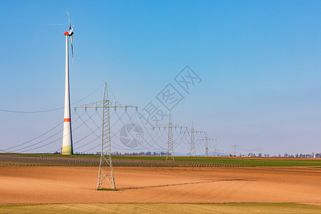 公司需要更多电塔和风力涡轮机 用于核逐步淘汰高清图片