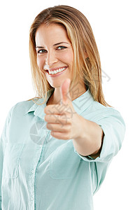 我答应了 一个快乐的女人 在白背景下 举起拇指露出大拇指背景图片