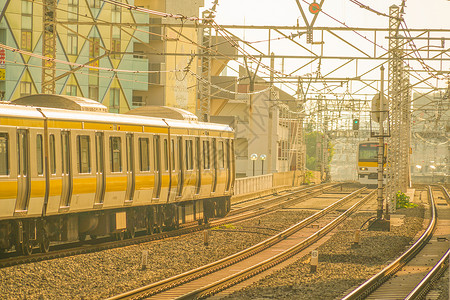 旭川本地线路电力机车红色的高清图片