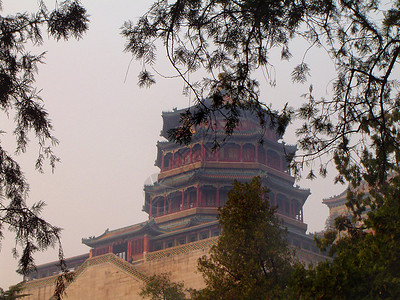 中国寺庙烟雾宝塔圆形屋顶大厅背景图片