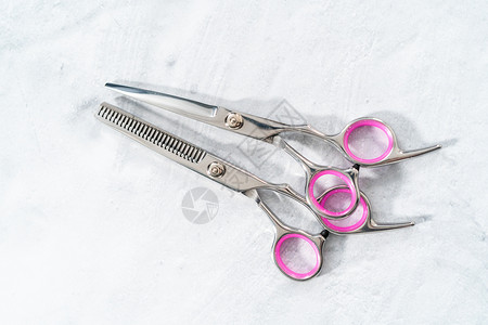 理发剪刀理发师沙龙粉色美发背景图片