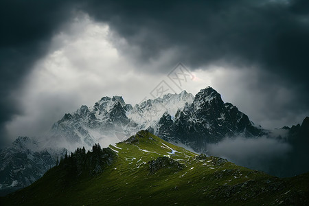 山上暴风雨 塔特拉山的吉文峰高清图片