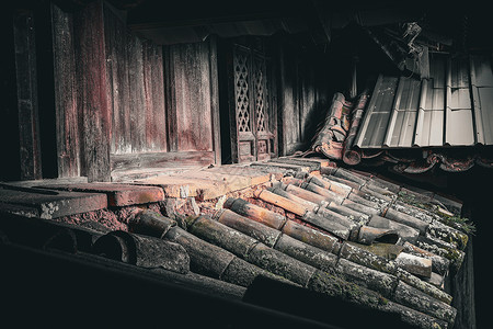 中国瓷房旧木制传统风格的旧瓷瓷屋屋顶背景图片