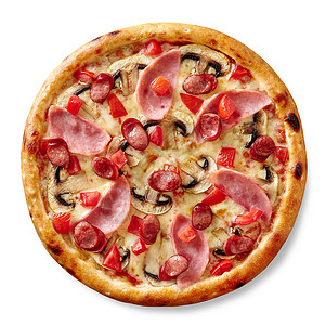 披萨加融化的马扎里拉 火腿 猎香肠 蘑菇和白底番茄高清图片