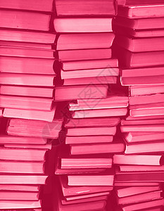 颜色混乱堆栈旧书背景 以混乱的方式展出的旧书的背景 2023 年的颜色 时尚的颜色收藏书柜知识文化法律哲学文学领导图书馆班级背景图片