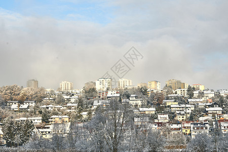 森霍拉斯照片来自2022年12月德国黑森市富尔达市的阿施滕贝格霍拉斯和涅西格地区住宅区城镇建筑学街道吸引力旅游住宅森林暴风雪降雪背景