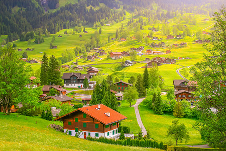 戏剧性的风景欧洲阿尔卑斯山艾格峰高清图片