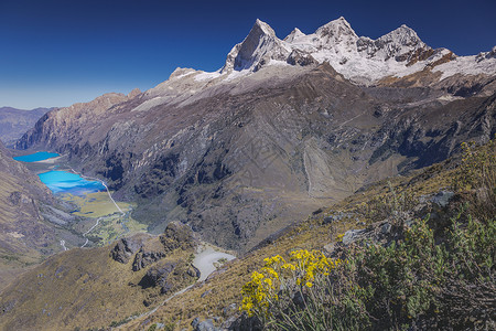 秘鲁安卡什 安第斯山脉雪积的绿松石Llanganuco湖地标湖岸摄影目的地冰川晴天风景山脉旅游旅行背景图片