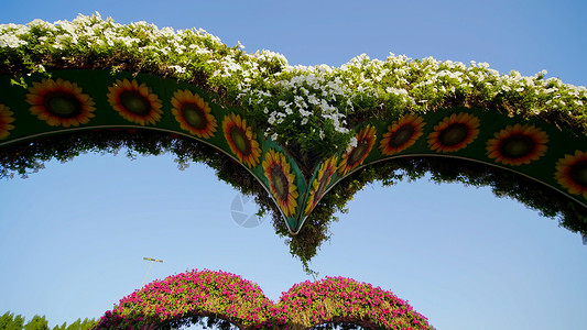 心形花床在心壁之角花园旅游旅行公园植物群植物花朵植物学天空建筑学背景图片