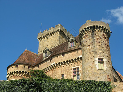 中世纪城堡城墙垛口地牢国王墙壁绿色蓝色天空防御王子背景图片