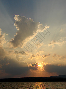 云和日光2背景图片