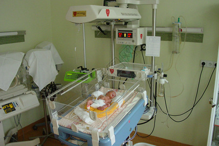 诺沃德克早幼婴儿治疗孵化器新生饲养员医院救援产科新生儿背景