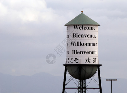 欢迎欢迎水塔背景图片